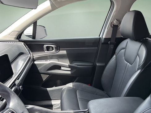 Used 2025 Kia Sorento EX AWD/4WD image 12