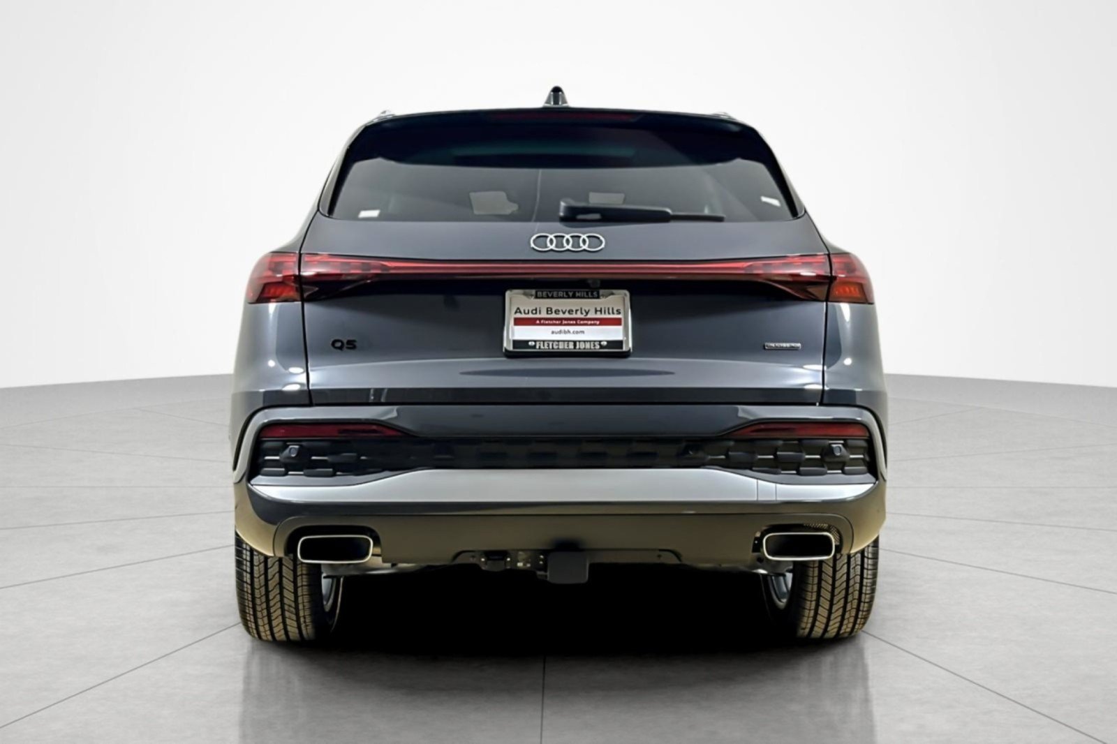 Used 2025 Audi Q5 Premium Plus w/ Premium Plus AWD/4WD image 4