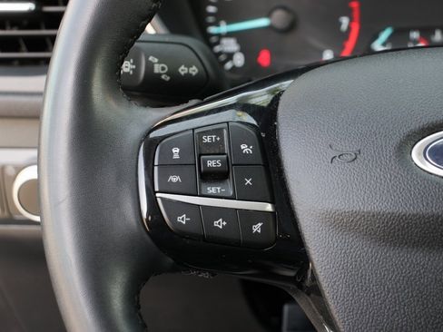 Used 2022 Ford Escape SE w/ SE Sport Appearance Package image 21