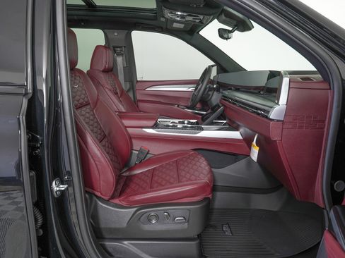 Used 2026 Cadillac Escalade ESV Sport w/ Touring Package image 10