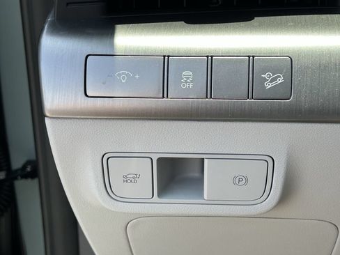 New 2026 Hyundai Kona Limited FWD image 32
