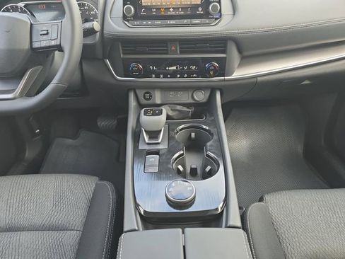 New 2026 Nissan Rogue SV AWD/4WD image 3