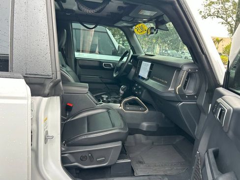 Used 2025 Ford Bronco Badlands AWD/4WD image 39