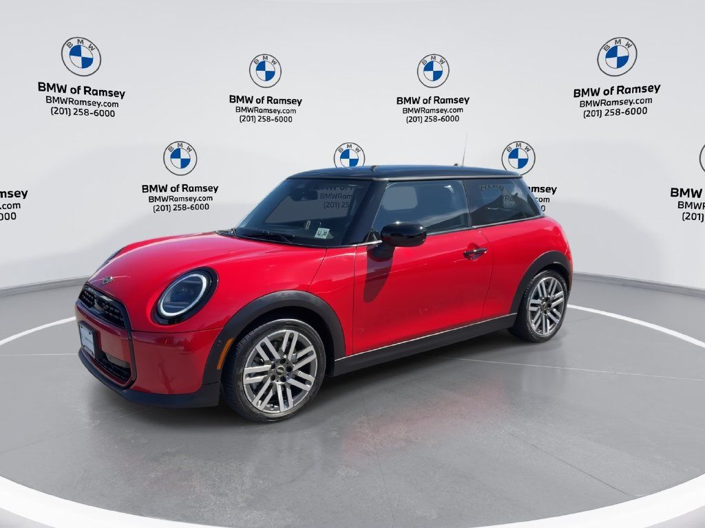 Used 2025 MINI Cooper 2-Door Hardtop FWD image 6