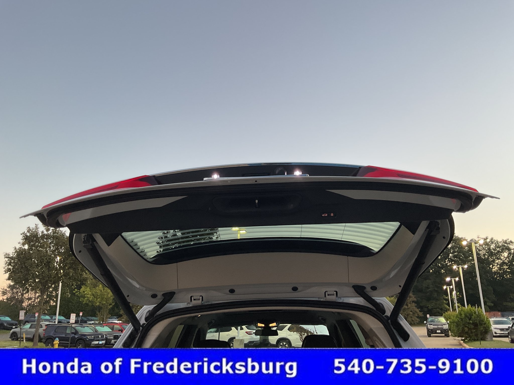 Used 2022 BMW X7 xDrive40i w/ Executive Package AWD/4WD image 21