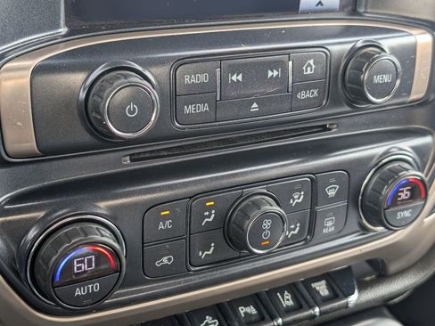 Used 2016 GMC Sierra 2500 Denali w/ Duramax Plus Package image 21