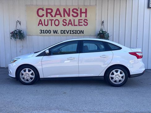 Used 2014 Ford Focus SE FWD image 4