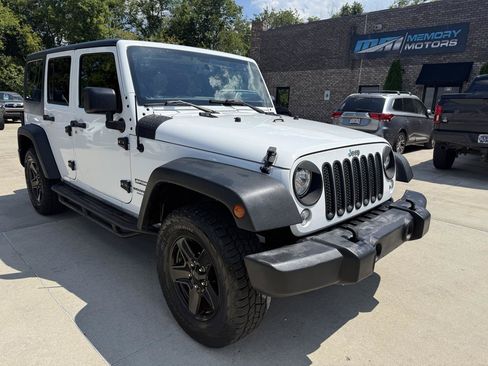 Used 2017 Jeep Wrangler Unlimited Sport w/ Quick Order Package 24S AWD/4WD image 3