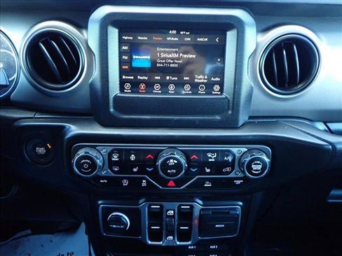 Used 2021 Jeep Gladiator Willys image 14