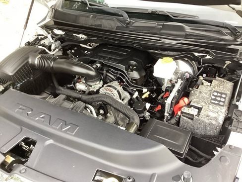 Used 2019 RAM 1500 Big Horn image 15