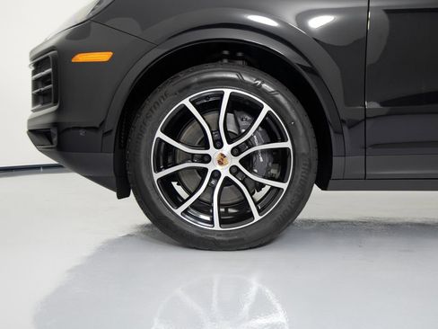 New 2026 Porsche Cayenne AWD/4WD image 14