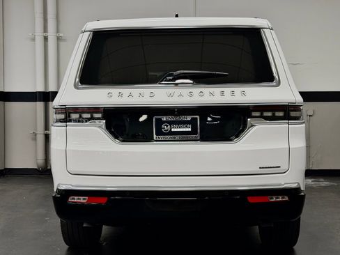 Used 2024 Jeep Grand Wagoneer Series III w/ Flexible Seating Group AWD/4WD image 11