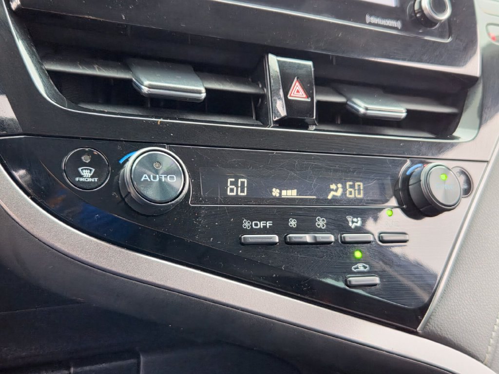 Used 2024 Toyota Camry SE FWD image 24