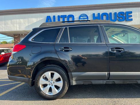Used 2011 Subaru Outback 2.5i Limited AWD/4WD image 40