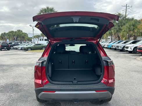 New 2026 Chevrolet Equinox LT w/ Midnight Edition FWD image 11