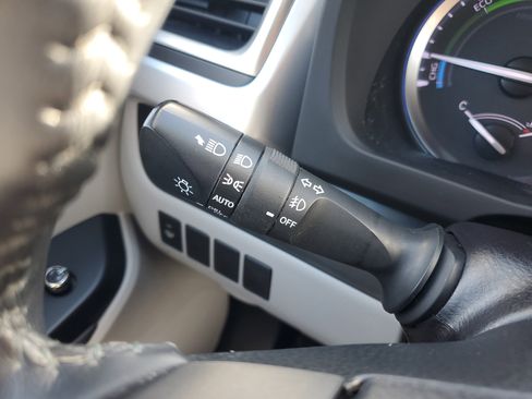 Used 2019 Toyota Highlander XLE image 31