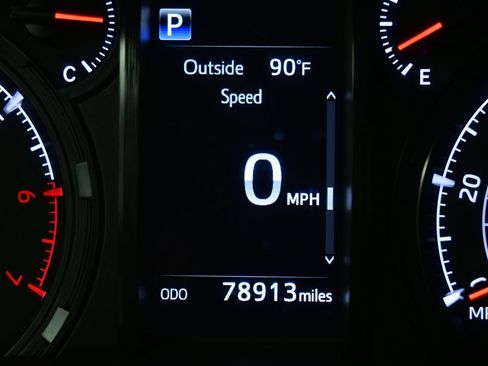 Used 2022 Toyota 4Runner SR5 AWD/4WD image 27