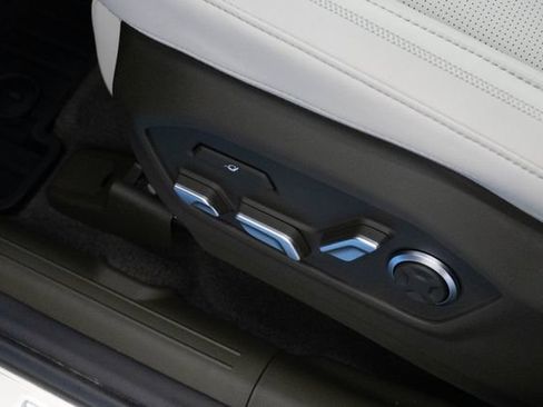 Used 2025 Hyundai Santa Fe Calligraphy AWD/4WD image 7