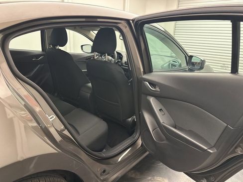 Used 2014 MAZDA MAZDA3 i Sport image 7