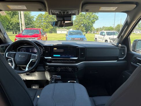 New 2026 Chevrolet Silverado 1500 RST w/ Redline Edition AWD/4WD image 25