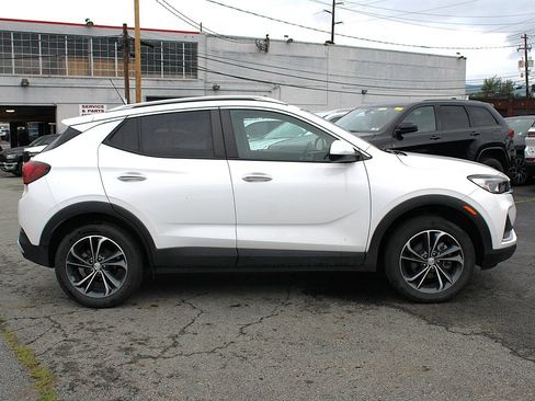 Used 2023 Buick Encore GX Select w/ Safety Package II AWD/4WD image 3
