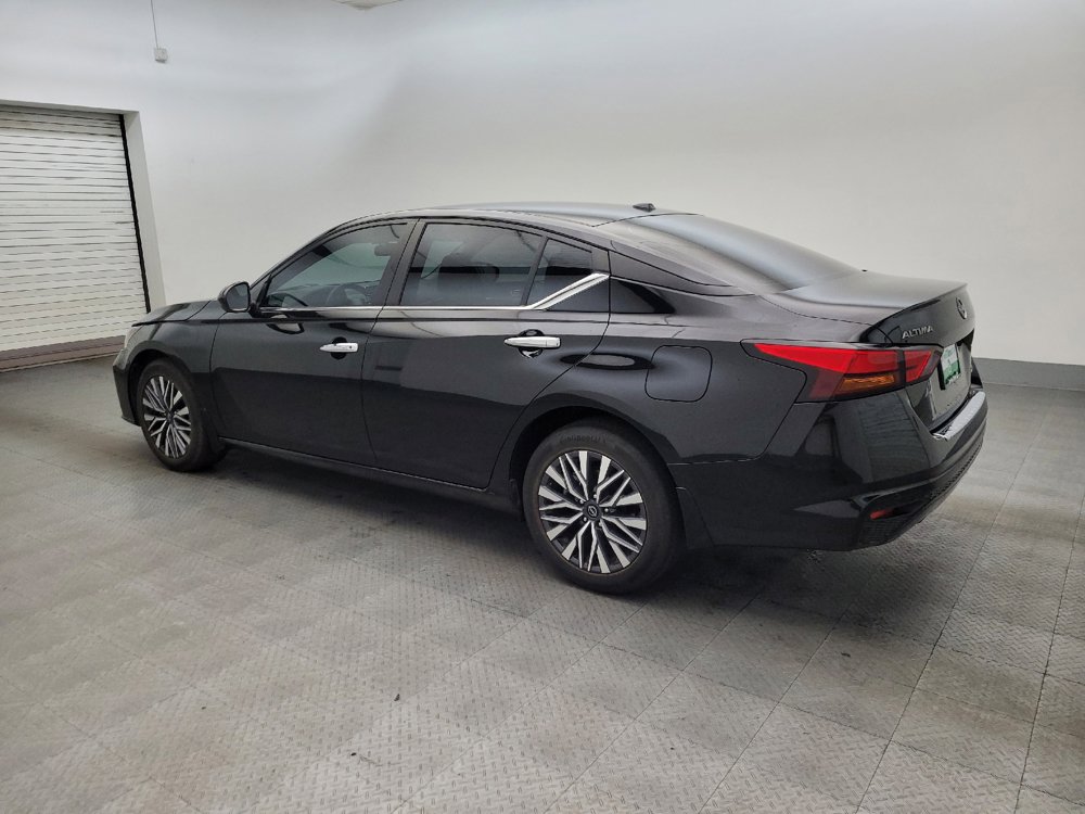 Used 2023 Nissan Altima 2.5 SV AWD/4WD image 3