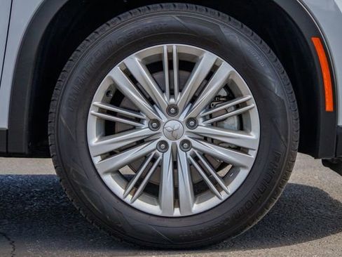 Used 2024 Mitsubishi Outlander ES AWD/4WD image 13