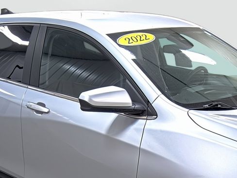 Used 2022 Chevrolet Equinox LT image 15