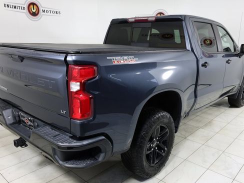 Used 2021 Chevrolet Silverado 1500 LT Trail Boss w/ Convenience Package II image 3