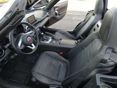 Used 2017 FIAT 124 Spider Lusso image 34