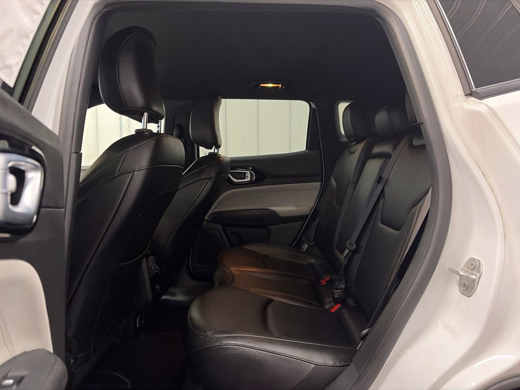 Used 2024 Jeep Compass Limited AWD/4WD image 14