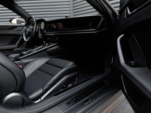 Certified 2023 Porsche 911 Carrera GTS RWD image 35