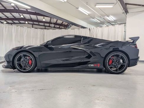 Used 2021 Chevrolet Corvette Stingray Premium Cpe w/ Z51 Performance Package RWD image 25