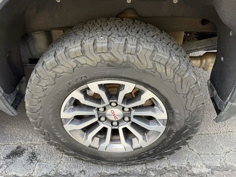 Used 2020 GMC Sierra 1500 AT4 w/ AT4 Premium Package AWD/4WD image 32