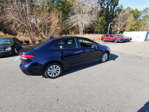 Used 2024 Toyota Corolla LE w/ LE Convenience Package image 10