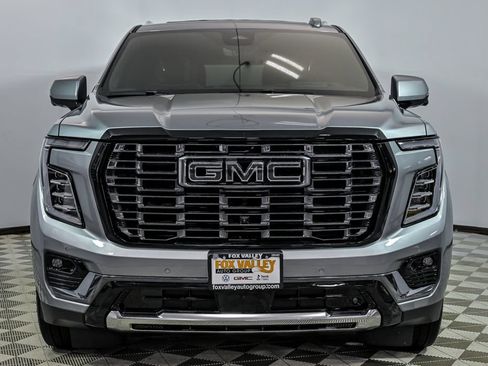 Used 2025 GMC Yukon Denali Ultimate w/ LPO, Floor Liner Package AWD/4WD image 4