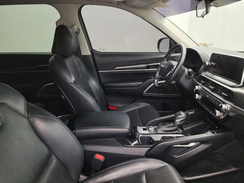 Used 2022 Kia Telluride S FWD image 21