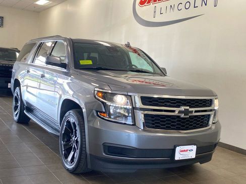Used 2020 Chevrolet Suburban LS w/ Max Trailering Package AWD/4WD image 2