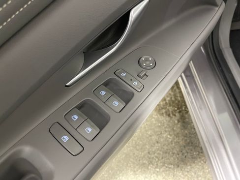 Certified 2022 Hyundai Elantra SEL w/ Convenience + Premium Package image 18