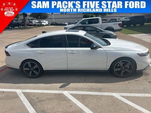 Used 2023 Honda Accord Sport image 4