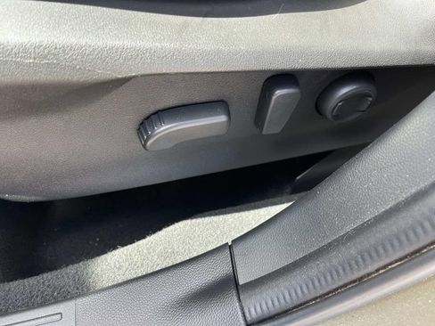 Used 2020 Subaru Forester Premium image 29