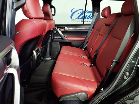 Used 2022 Lexus GX 460 Premium w/ Premium Plus Package image 8