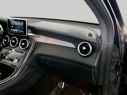 Certified 2019 Mercedes-Benz GLC 300 4MATIC image 19