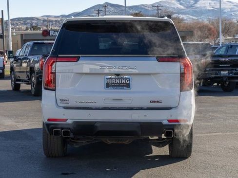 Used 2025 GMC Yukon XL Denali image 4