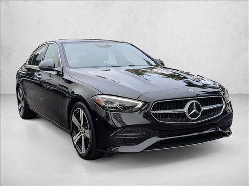 Used 2025 Mercedes-Benz C 300 4MATIC Sedan image 3