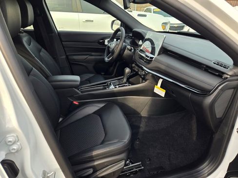 New 2026 Jeep Compass Latitude image 5