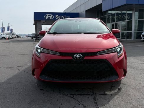 Used 2021 Toyota Corolla LE image 3