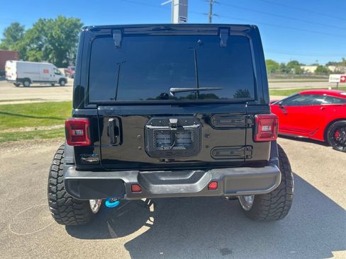 Used 2022 Jeep Wrangler Unlimited Rubicon 4xe w/ Dual Top Group AWD/4WD image 5