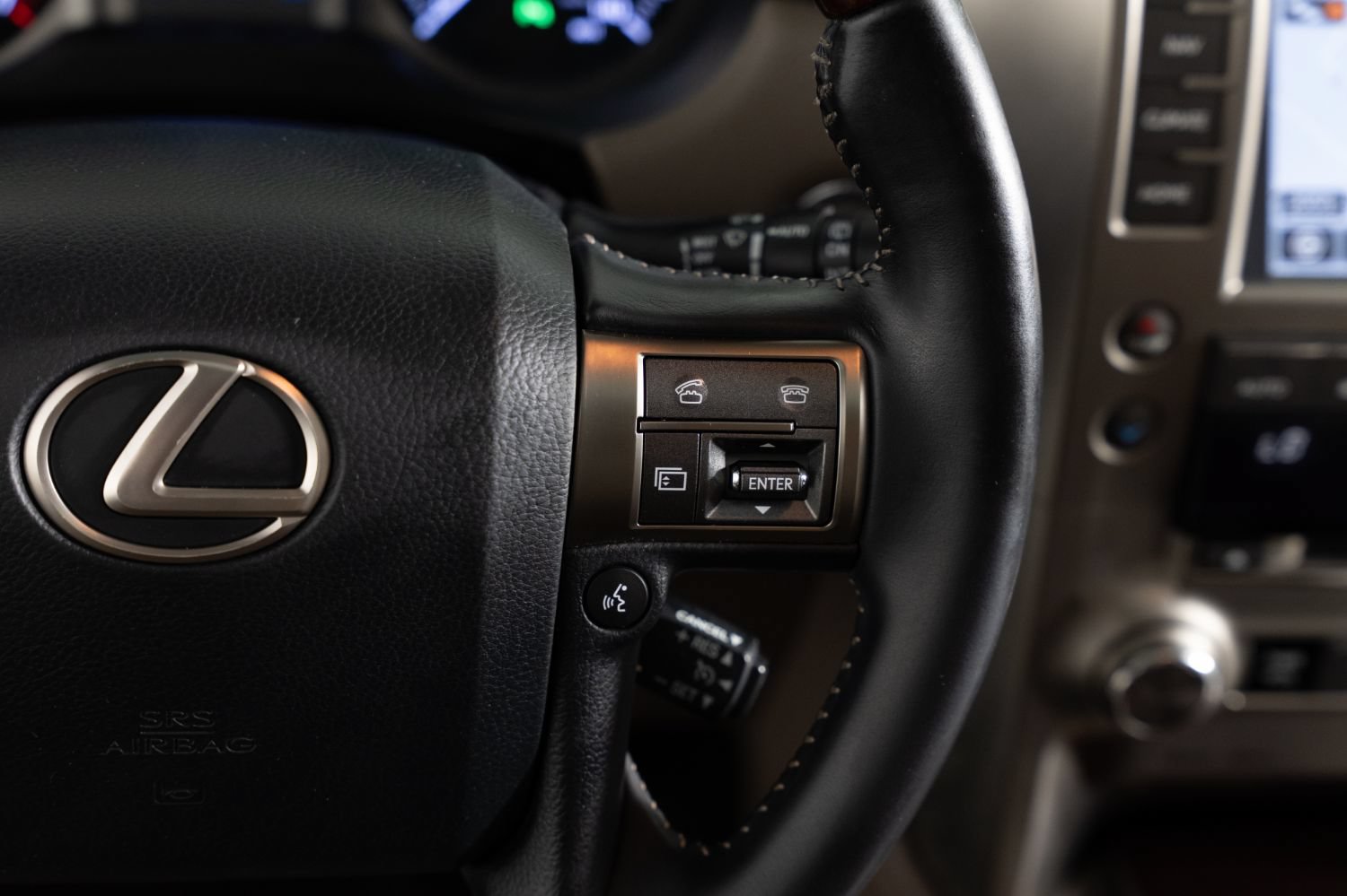 Used 2015 Lexus GX 460 w/ Premium Package AWD/4WD image 32