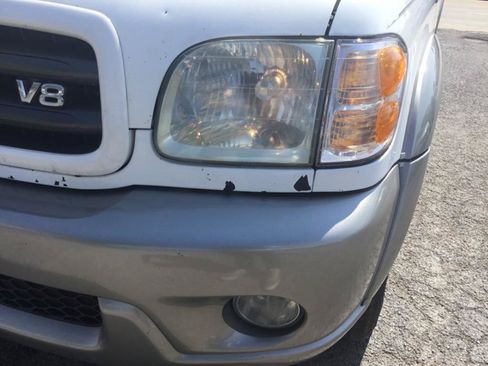 Used 2004 Toyota Sequoia SR5 RWD image 25